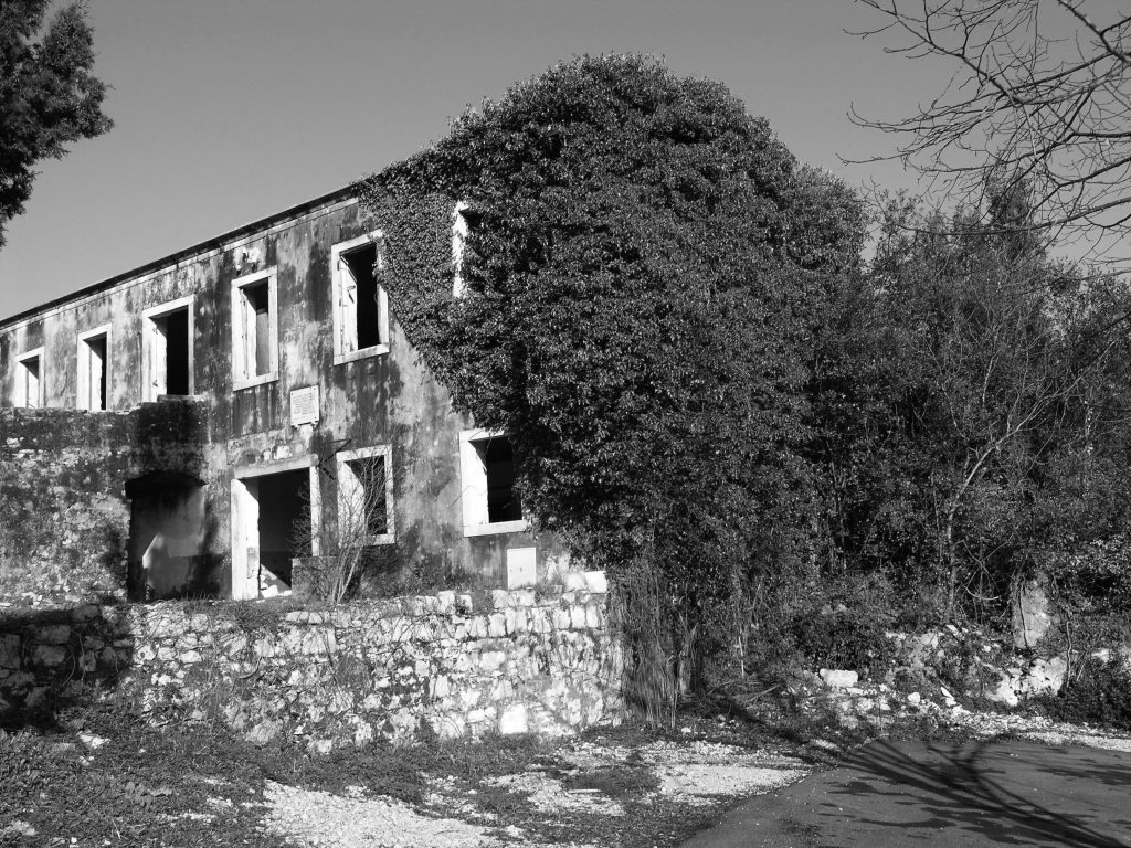 abb. 1: Das alte Gebäude vor der Renovierung; © Privatarchiv der ASC Korčula-Lastovo