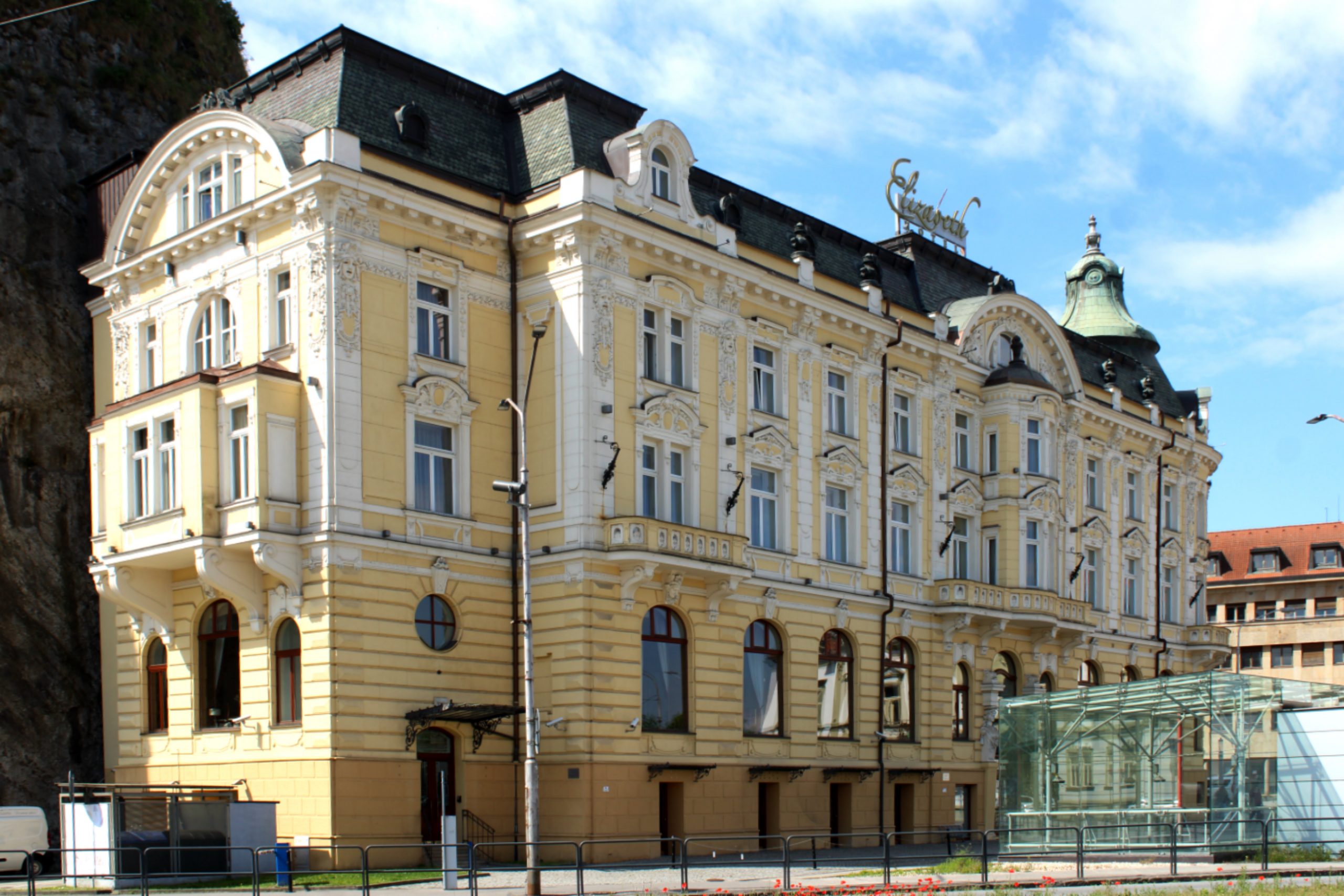 Hotel Elizabeth (ehemals Hotel Erzsébet), erbaut in den Jahren 1900–1902