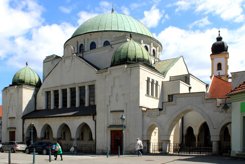 Ehemalige Synagoge der neologischen Gemeinde, erbaut 1912–1913 nach Plänen des Architekten Richard Scheibner.